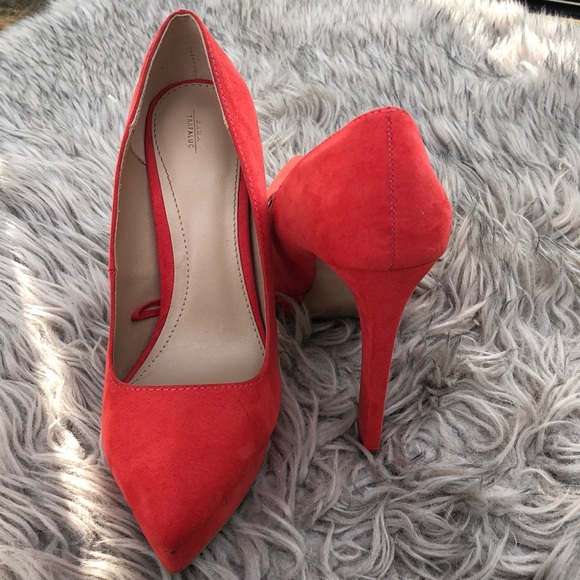 Coral closed toed heel - Picture 3 of 9